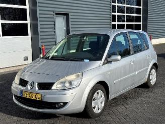 Avarii autoturisme Renault Scenic 1.6 16V MPV  Benzine 1.598cc 82kW (111pk) FWD 2007/5