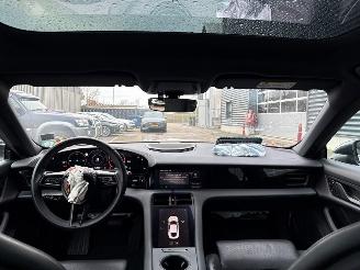 Porsche Taycan 79/84 kWh Sedan 4Dr Elektrisch 280 (381pk) picture 12