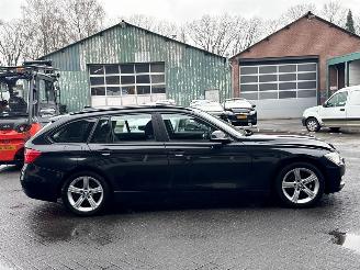 BMW 3-serie 320d 2.0 16V Combi/o  Diesel 1.995cc 135kW (184pk) RWD picture 6