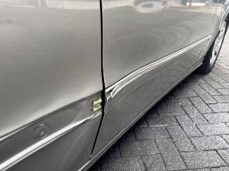 Mercedes E-klasse 3.2 E-320 CDI 24V Sedan 4Dr Diesel 3.222cc 150kW (204pk) RWD picture 27