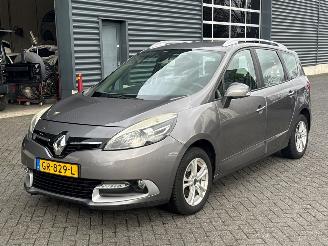 Avarii autoturisme Renault Grand-scenic 1.2 16V TCe 130 MPV  Benzine 1.197cc 97kW (132pk) FWD 2014/10