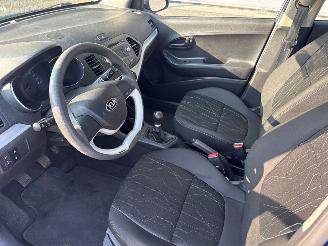 Kia Picanto 1.0 12V Hatchback  Benzine 998cc 49kW (67pk) FWD picture 10