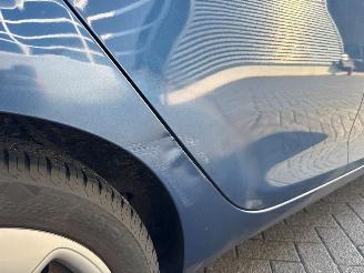 Kia Picanto 1.0 12V Hatchback  Benzine 998cc 49kW (67pk) FWD picture 24