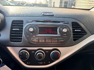 Kia Picanto 1.0 12V Hatchback  Benzine 998cc 49kW (67pk) FWD picture 13