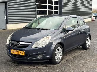 damaged passenger cars Opel Corsa 1.2 16V Hatchback  Benzine 1.229cc 59kW (80pk) FWD 2009/11
