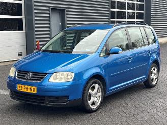 Schadeauto Volkswagen Touran 2.0 FSI 16V MPV  Benzine 1.984cc 110kW (150pk) FWD 2004/6
