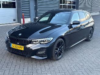 uszkodzony samochody osobowe BMW 3-serie 330i 2.0 TwinPower Turbo 16V Combi/o  Benzine 1.998cc 190kW (258pk) RWD 2019/11
