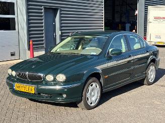 Schadeauto Jaguar X-type 2.0 V6, 24V Sedan 4Dr Benzine 2.099cc 115kW (156pk) FWD 2002/6