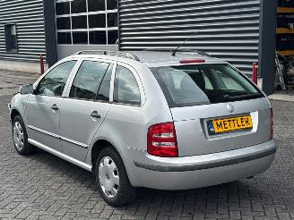 Skoda Fabia 1.4i 16V Combi/o 4Dr Benzine 1.390cc 55kW (75pk) FWD picture 3
