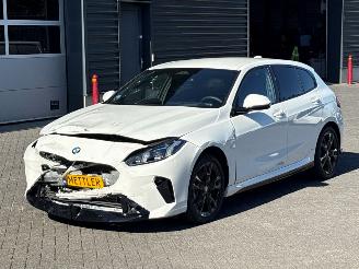 Schadeauto BMW 1-serie 120d TwinPower Turbo 2.0 16V Hatchback  Elektrisch Diesel 1.995cc 120kW (163pk) FWD 2024/11