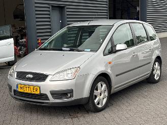 Voiture accidenté Ford Focus C-Max 1.6 16V MPV  Benzine 1.596cc 74kW (101pk) FWD 2005/9