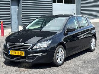 Damaged car Peugeot 308 1.6 16V THP Hatchback 4Dr Benzine 1.598cc 92kW (125pk) FWD 2014/4