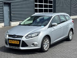 Coche accidentado Ford Focus 1.6 TDCi ECOnetic Combi/o  Diesel 1.560cc 77kW (105pk) FWD 2013/4