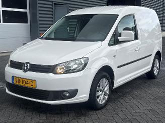 krockskadad bil bedrijf Volkswagen Caddy 1.6 TDI 2013/1