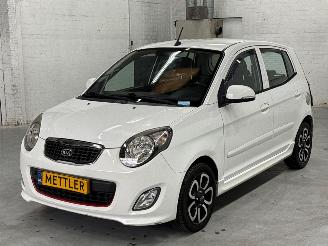 Vaurioauto  passenger cars Kia Picanto 1.1 12V Hatchback  Benzine 1.086cc 48kW (65pk) FWD 2010/12