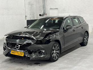 Unfallwagen Volvo V-60 2.0 T6 16V Twin Engine Combi/o  Elektrisch Benzine 1.969cc 250kW (340pk) 4x4 2021/10