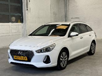 Auto incidentate Hyundai I-30 1.0 T-GDI 12V Combi/o  Benzine 998cc 88kW (120pk) FWD 2017/9