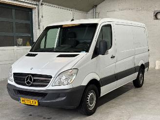 krockskadad bil bedrijf Mercedes Sprinter 313 CDI 16V Bestel  Diesel 2.143cc 95kW (129pk) RWD 2011/9