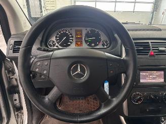 Mercedes B-klasse 2.0 B-180 CDI 16V Hatchback  Diesel 1.991cc 80kW (109pk) FWD picture 12