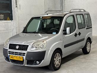 Schadeauto Fiat Doblo 1.4 MPV  Benzine 1.368cc 57kW (77pk) FWD 2009/4