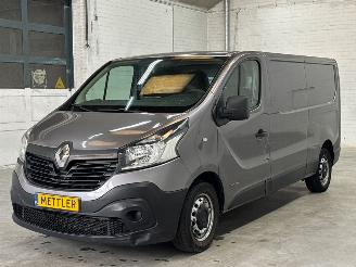 krockskadad bil bedrijf Renault Trafic 1.6 dCi 120 Twin Turbo 2015/4