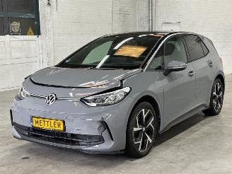 uszkodzony samochody osobowe Volkswagen ID.3 Pro 63 kWh Hatchback 4Dr Elektrisch  150kW (204pk) RWD 2024/6