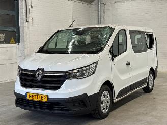 Unfallwagen Renault Trafic Passenger 9 pers 2.0 dCi 16V 110 Bus  Diesel 1.995cc 81kW (110pk) FWD 2022/4