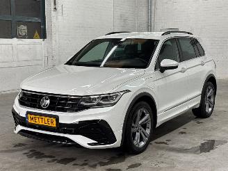 damaged passenger cars Volkswagen Tiguan R-line 1.4 TSI Plug-in eHybrid 16V SUV Elektrisch Benzine 1.395cc 180kW (245pk) FWD 2020-11/2024-04 DGEA 2008/6