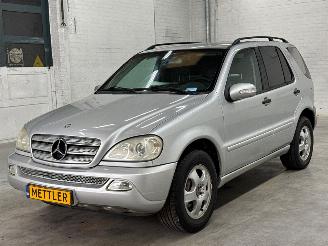 skadebil auto Mercedes ML 270 2.7 CDI 20V SUV  Diesel 2.685cc 120kW (163pk) 4x4 2005/1