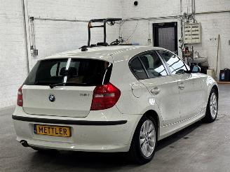 BMW 1-serie 116i 1.6 16V Hatchback 4Dr Benzine 1.597cc 90kW (122pk) RWD picture 5