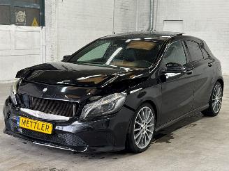 Unfallwagen Mercedes A-klasse 2.2 A-220 d 16V Hatchback  Diesel 2.143cc 130kW (177pk) FWD 2016/12