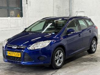 Auto incidentate Ford Focus 1.0 Ti-VCT EcoBoost 12V 100 Combi/o  Benzine 998cc 74kW (101pk) FWD 2014/11