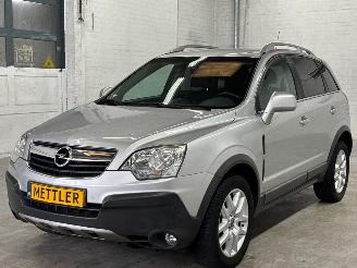 uszkodzony samochody osobowe Opel Antara 2.4 16V 4x4 SUV  Benzine 2.405cc 103kW (140pk) 4x4 2009/5
