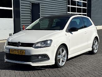 Unfallwagen Volkswagen Polo 1.6 TDI 16V 90 Hatchback  Diesel 1.598cc 66kW (90pk) FWD 2013/3
