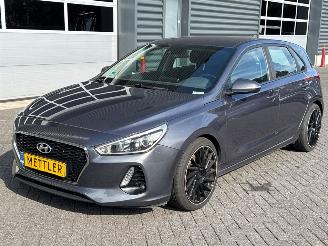 Unfallwagen Hyundai I-30 1.4 T-GDI 16V Hatchback  Benzine 1.353cc 103kW (140pk) FWD 2017/3