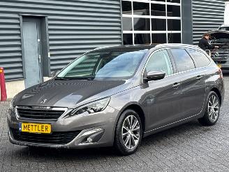 Damaged car Peugeot 308 2.0 BlueHDi 150 16V Combi/o 4Dr Diesel 1.997cc 110kW (150pk) FWD 2016/10