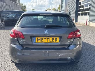 Peugeot 308 1.2 12V e-THP PureTech 130 picture 5
