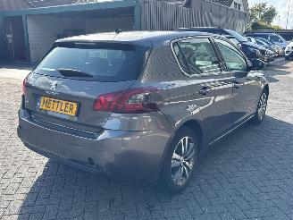 Peugeot 308 1.2 12V e-THP PureTech 130 picture 6