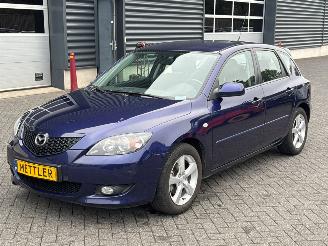 krockskadad bil auto Mazda 3 1.6i 16V Hatchback  Benzine 1.598cc 77kW (105pk) FWD 2004/3