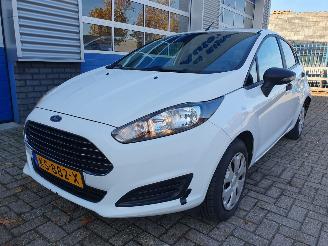 damaged passenger cars Ford Fiesta 1.25 2014/2
