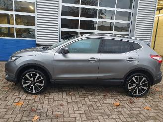 Nissan Qashqai 1.2 Tekna picture 2