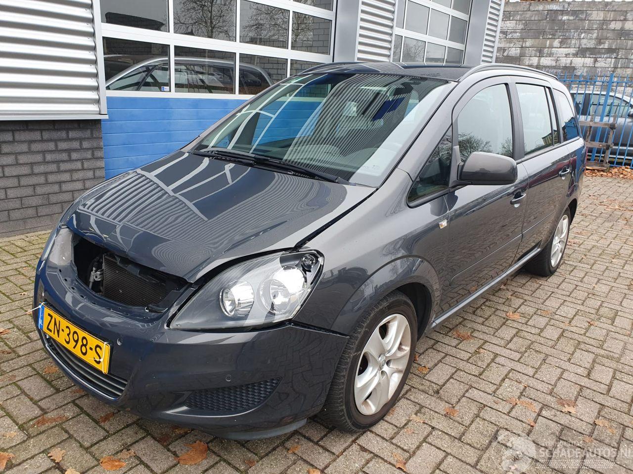 Opel Zafira 1.6 Cosmo 7 Persoons
