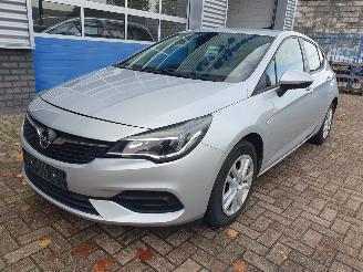 Schadeauto Opel Astra ASTRA 1.2 turbo 81kW 2019/11