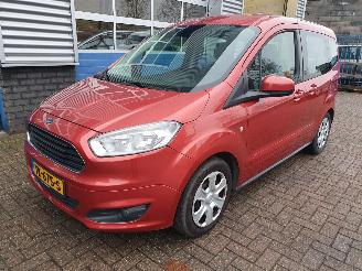 Vaurioauto  passenger cars Ford Tourneo Courier 1.0 Titanium 2015/3