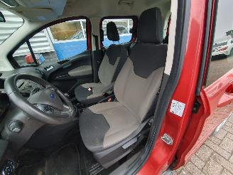 Ford Tourneo Courier 1.0 Titanium picture 14