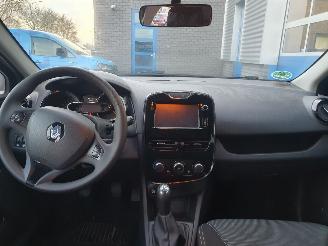 Renault Clio 0.9 TCe Expression picture 12