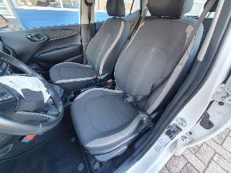 Hyundai I-10 1.0 comfort picture 12
