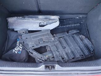 Renault Clio 0.9 TCe Limited picture 25