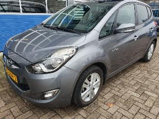 Damaged car Hyundai Ix20 1.4i i-Vision 2012/8