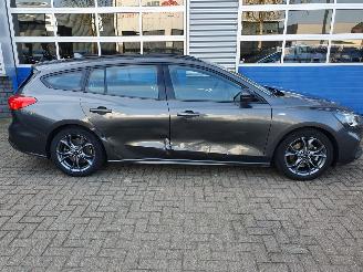 Ford  Focus Wagon1.5 EcoBlue ST Line Business picture 6
